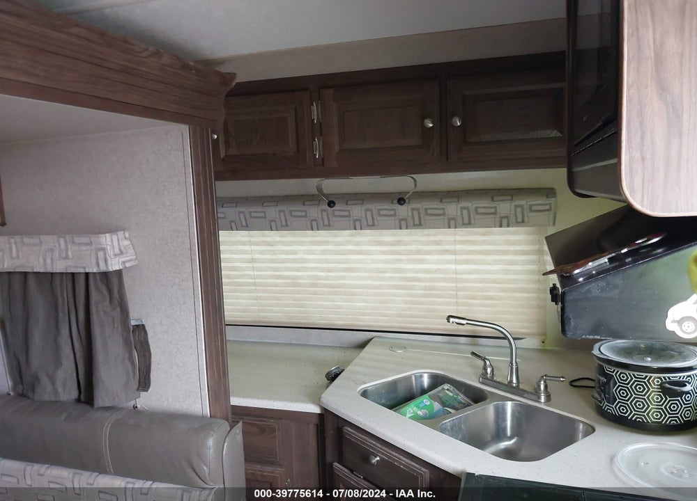2019 FLAGSTAFF TRAVEL TRAILER VIN: 4X4TFLA25KD425149