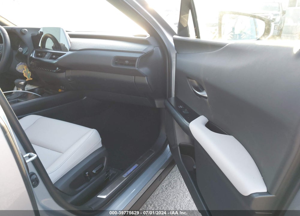 2024 LEXUS UX 250H VIN: JTHX6JBH9R2189091