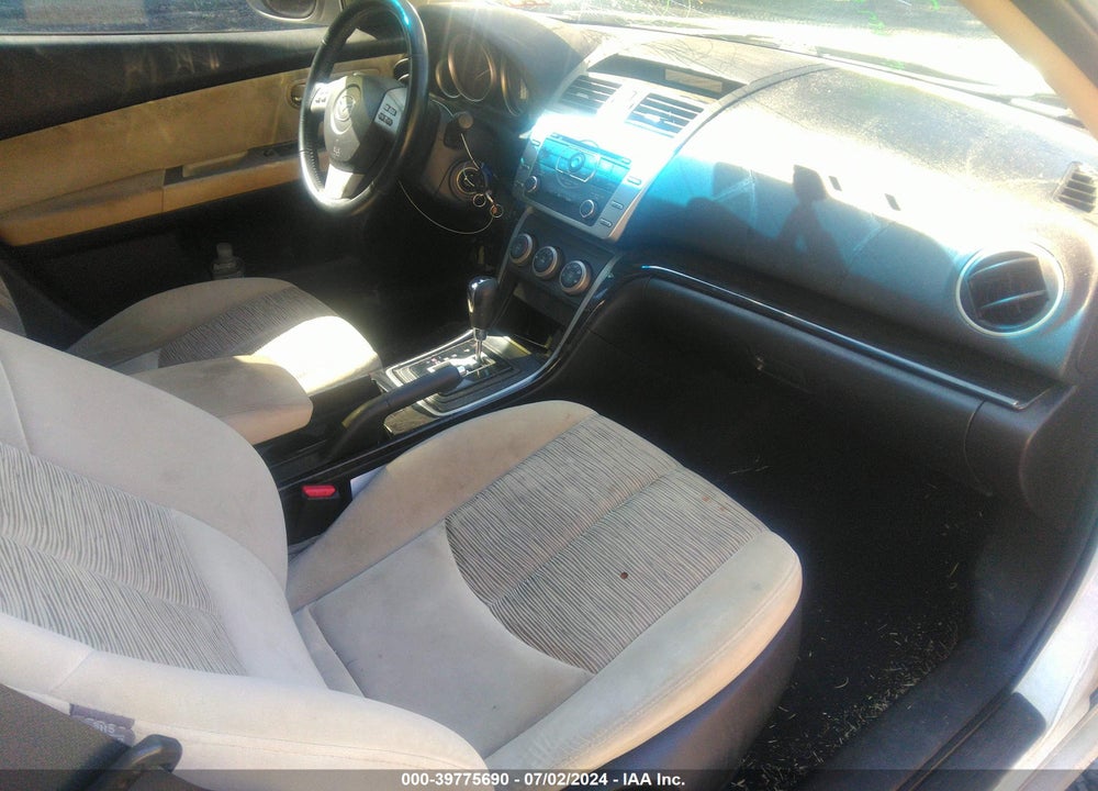 2010 MAZDA 6 I TOURING VIN: 1YVHZ8CH6A5M13712