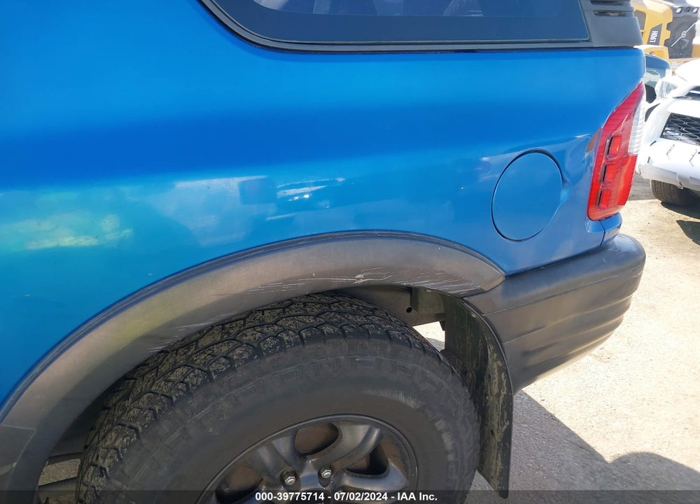2002 ISUZU RODEO SPORT S 3.2L V6 HARD TOP/S 3.2L V6 SOFT TOP VIN: 4S2CK57W024307859