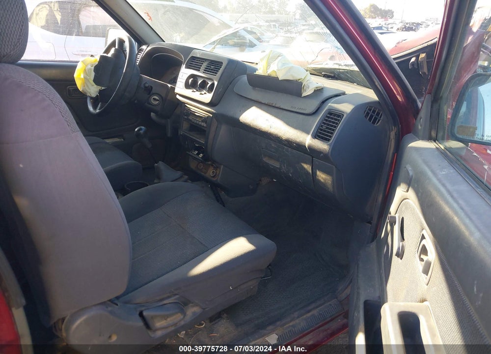 2001 NISSAN FRONTIER XE VIN: 1N6DD26S11C389724