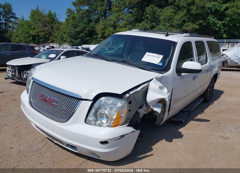2011 GMC YUKON XL 1500 DENALI VIN: 1GKS1MEF9BR398208