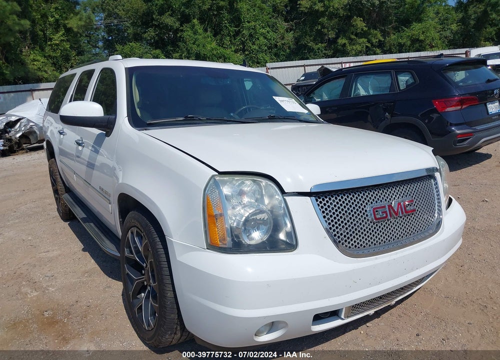 2011 GMC YUKON XL 1500 DENALI VIN: 1GKS1MEF9BR398208