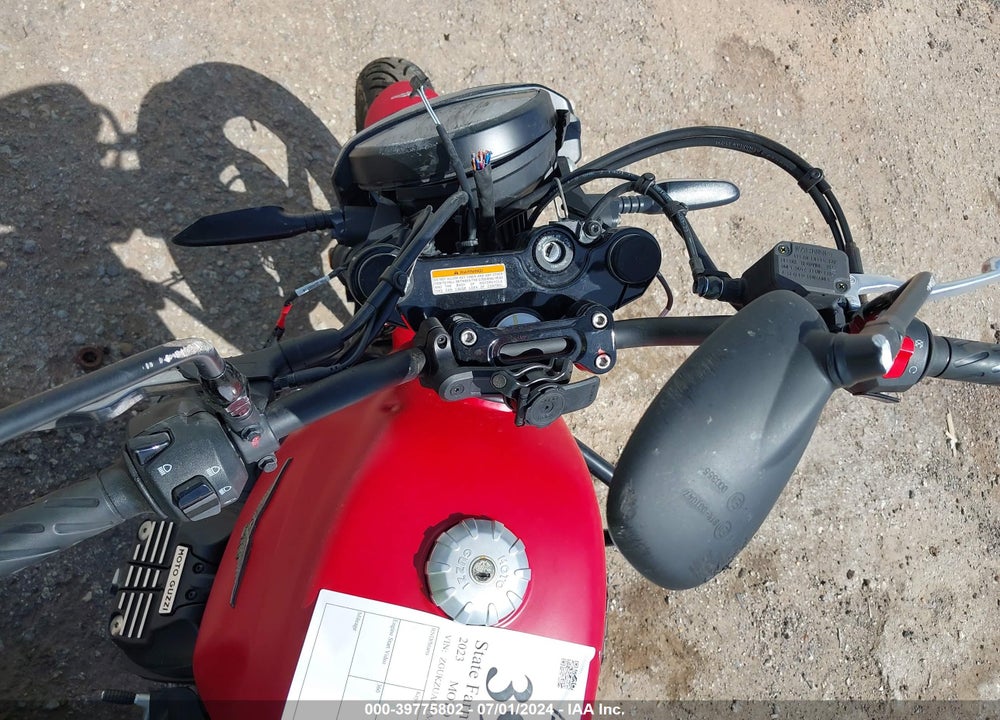 2023 MOTO GUZZI V7 STONE VIN: ZGUKZUA06PM001500