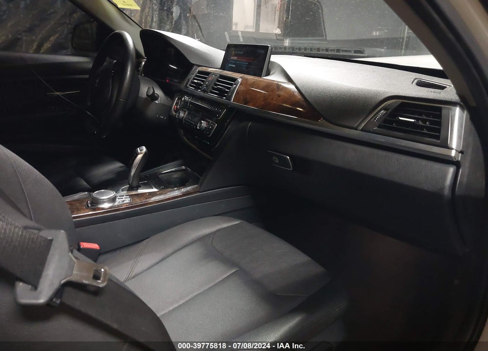 2017 BMW 320I XDRIVE VIN: WBA8E5G39HNU44569