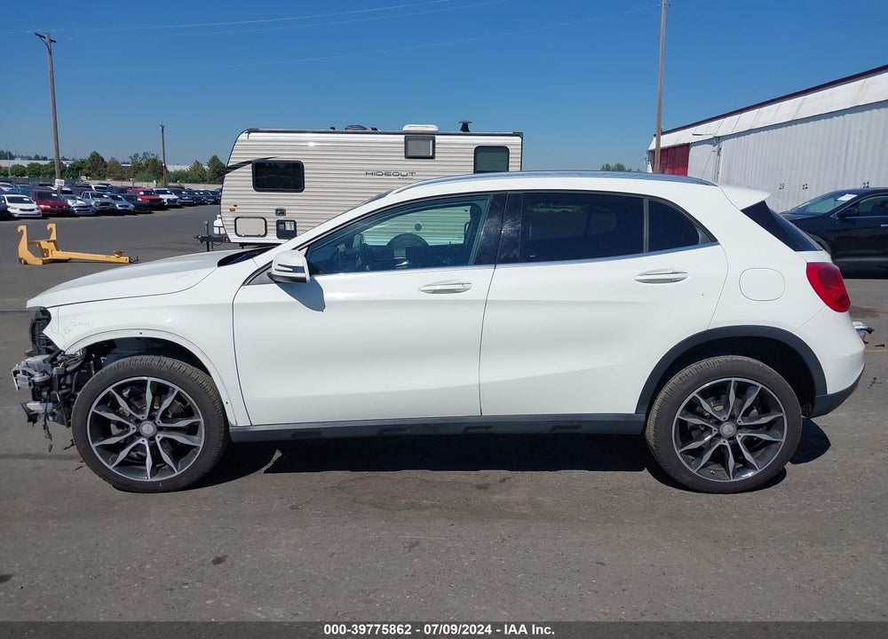 2017 MERCEDES-BENZ GLA 250 4MATIC VIN: WDCTG4GB1HJ352107