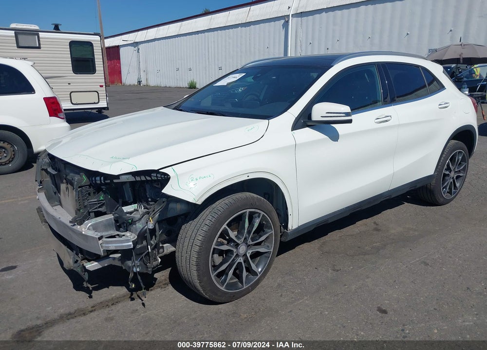 2017 MERCEDES-BENZ GLA 250 4MATIC VIN: WDCTG4GB1HJ352107
