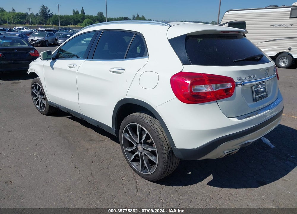 2017 MERCEDES-BENZ GLA 250 4MATIC VIN: WDCTG4GB1HJ352107