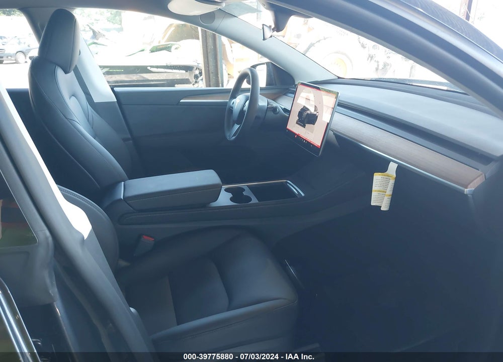 2024 TESLA MODEL Y LONG RANGE DUAL MOTOR ALL-WHEEL DRIVE VIN: 7SAYGDEEXRA292247