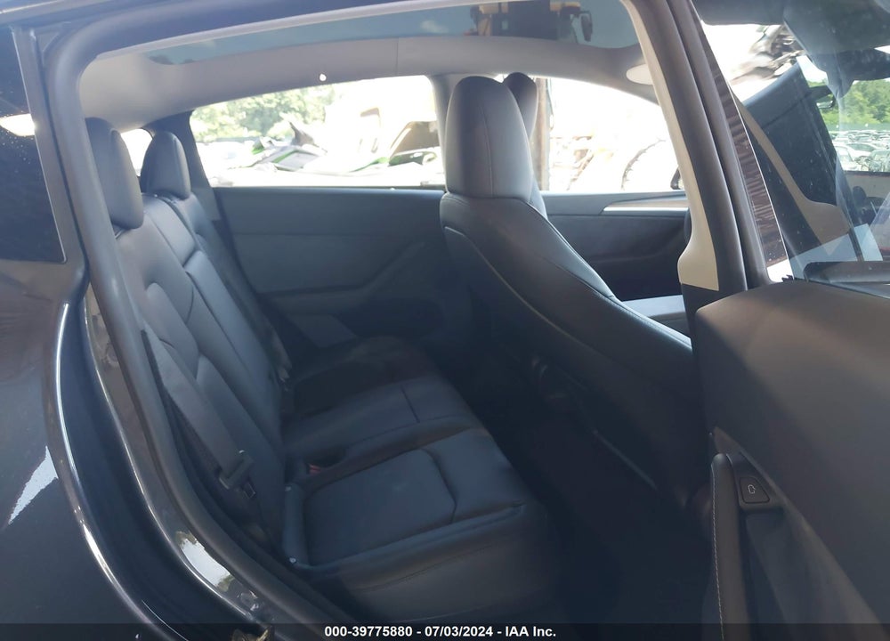 2024 TESLA MODEL Y LONG RANGE DUAL MOTOR ALL-WHEEL DRIVE VIN: 7SAYGDEEXRA292247