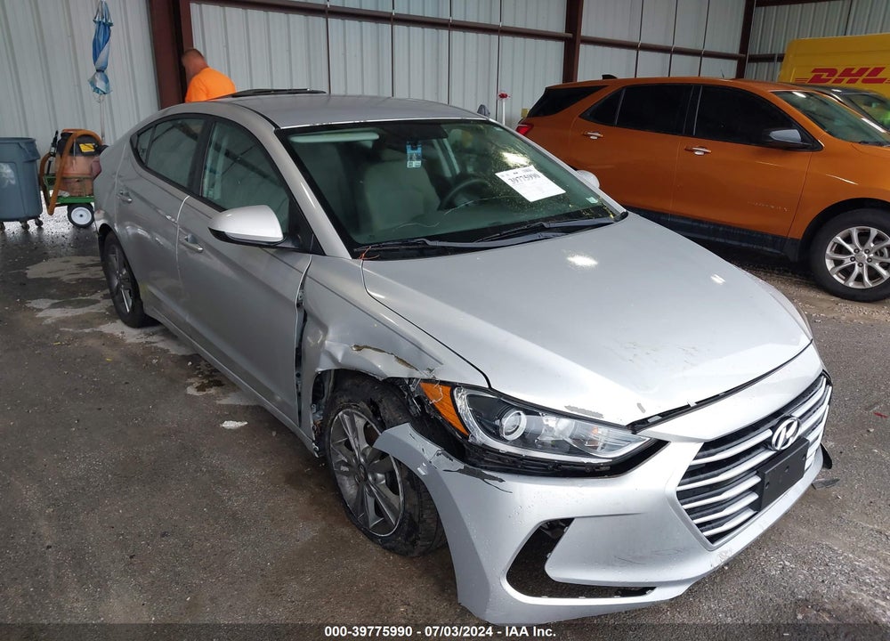 2017 HYUNDAI ELANTRA SE VIN: 5NPD84LF8HH173815