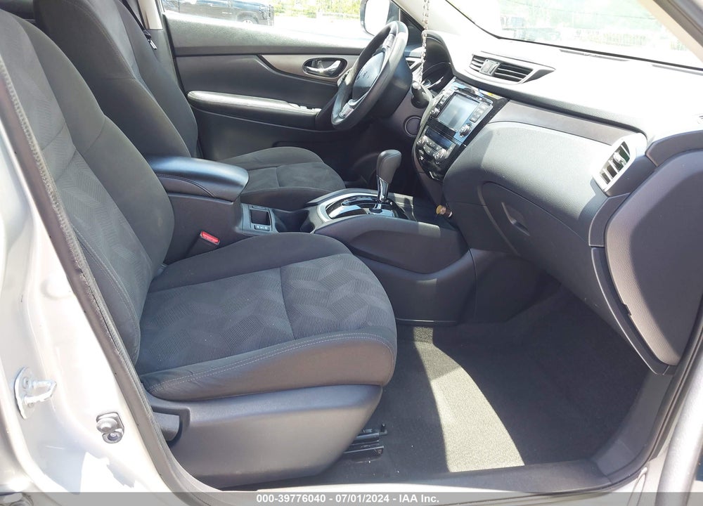 2016 NISSAN ROGUE SV VIN: KNMAT2MT3GP661485