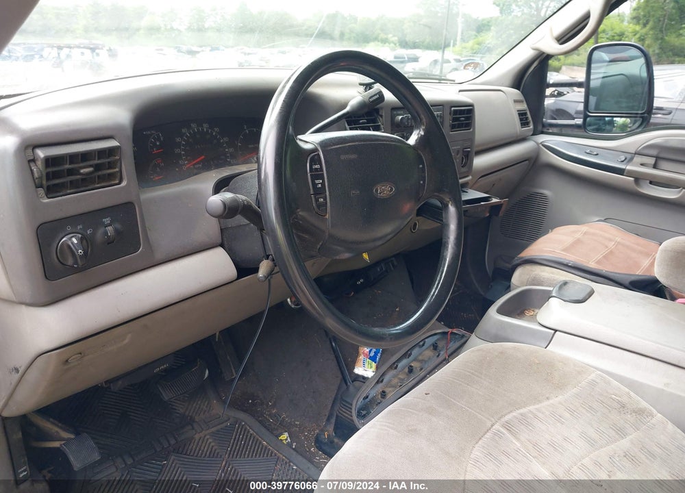 1999 FORD F-350 LARIAT/XL/XLT VIN: 1FTSX31F3XEE18560