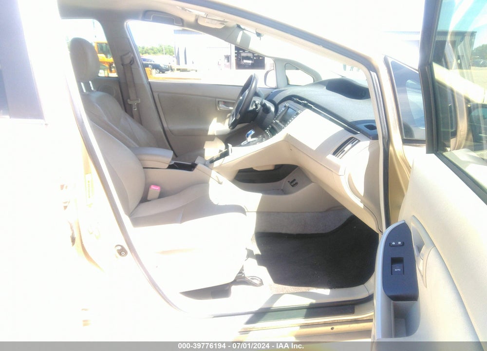 2011 TOYOTA PRIUS THREE VIN: JTDKN3DU9B1401004