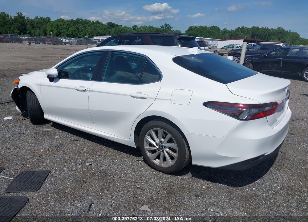 2022 TOYOTA CAMRY LE AWD VIN: 4T1C11BK8NU053667