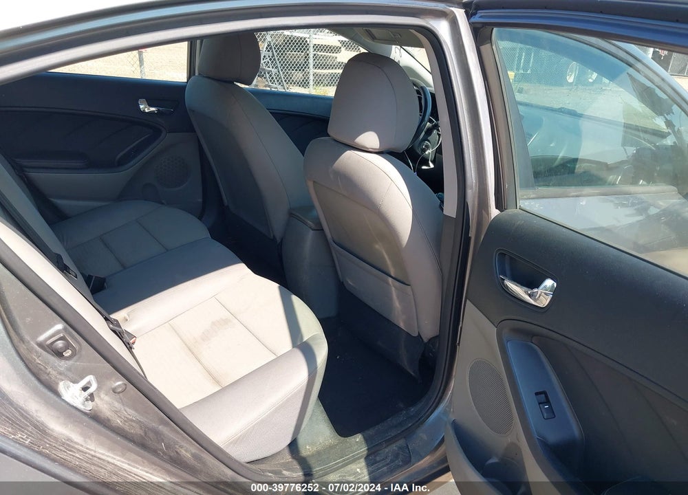 2016 KIA FORTE VIN: KNAFX4A66G5537594