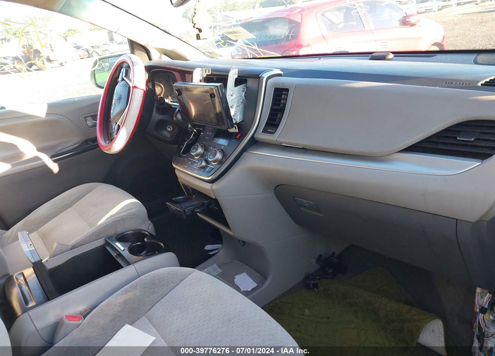 2016 TOYOTA SIENNA LE 8 PASSENGER VIN: 5TDKK3DC6GS711735