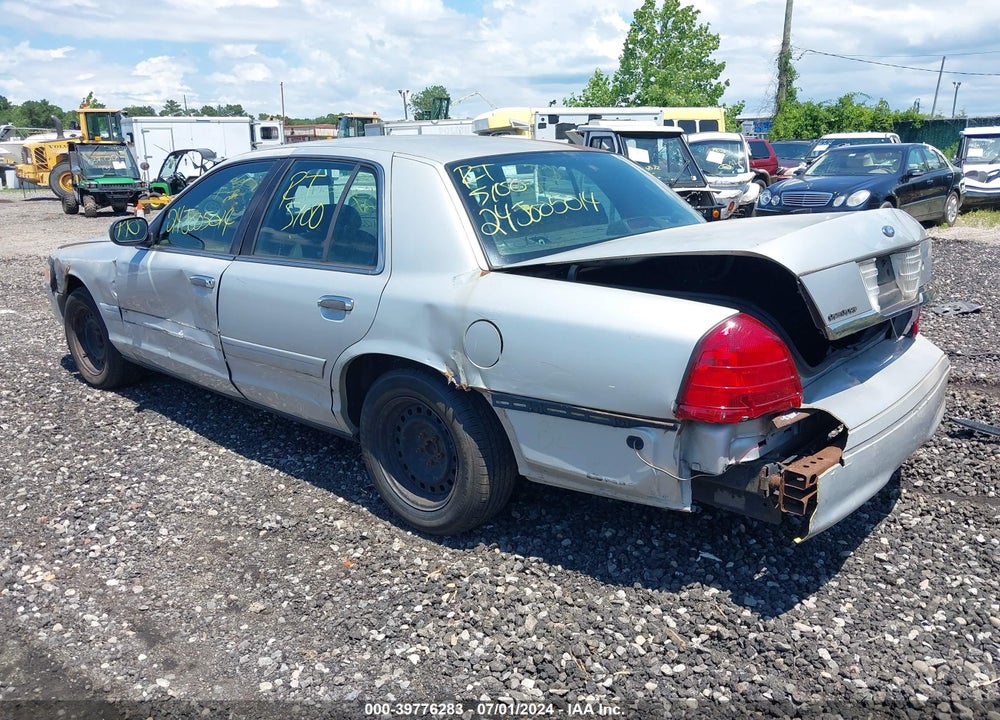 2002 FORD CROWN VICTORIA STANDARD VIN: 2FAFP73W82X121772