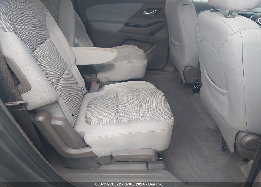 2018 CHEVROLET TRAVERSE 1LT VIN: 1GNERGKW8JJ130651
