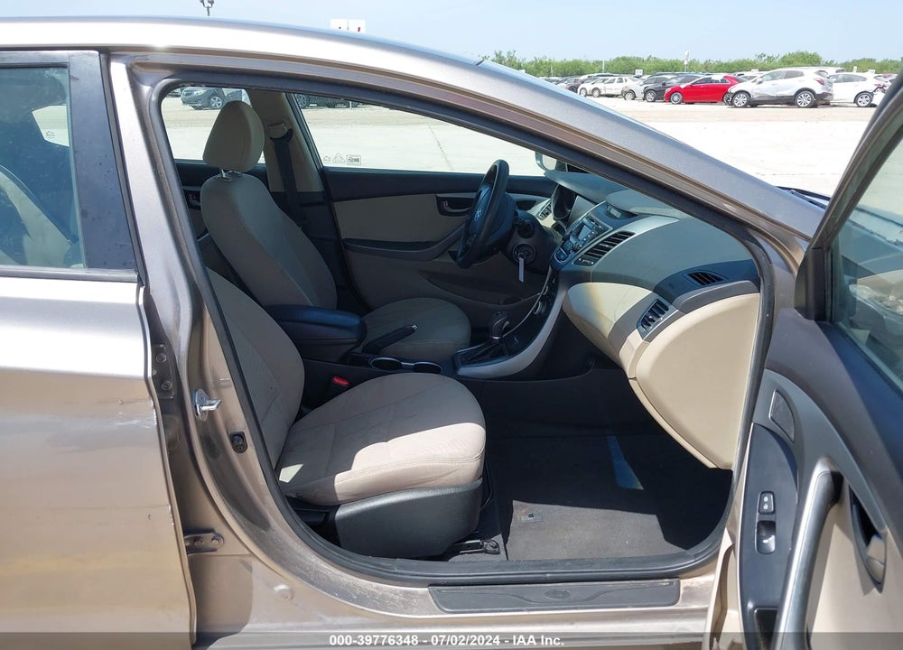 2014 HYUNDAI ELANTRA SE VIN: 5NPDH4AE0EH464329
