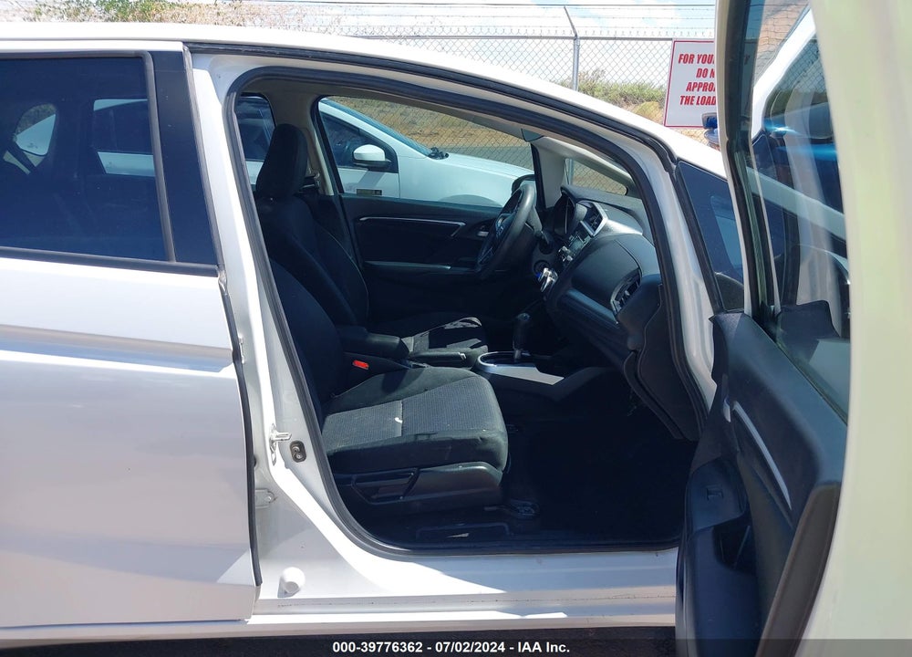 2019 HONDA FIT LX VIN: 3HGGK5H40KM736936