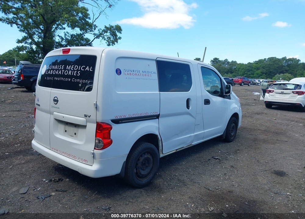2015 NISSAN NV200 SV VIN: 3N6CM0KN6FK731668