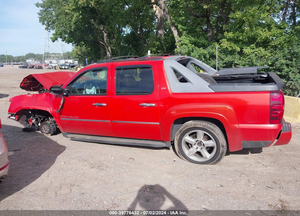 2011 CHEVROLET AVALANCHE 1500 LTZ VIN: 3GNTKGE33BG119542