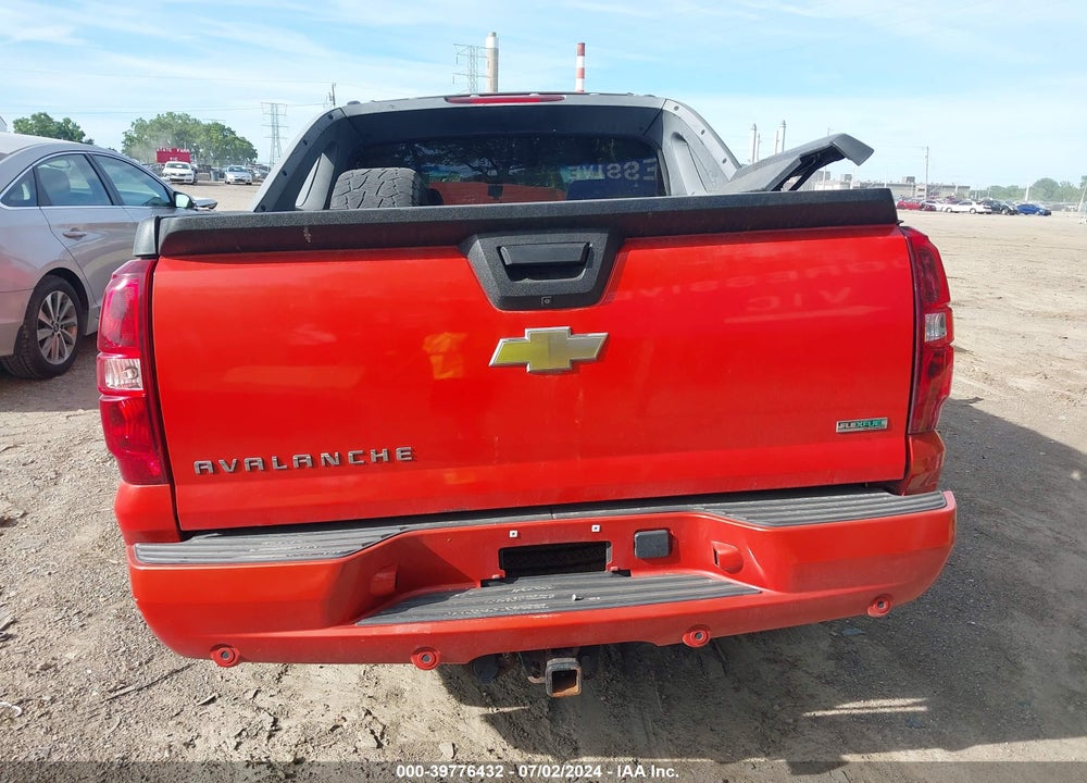 2011 CHEVROLET AVALANCHE 1500 LTZ VIN: 3GNTKGE33BG119542
