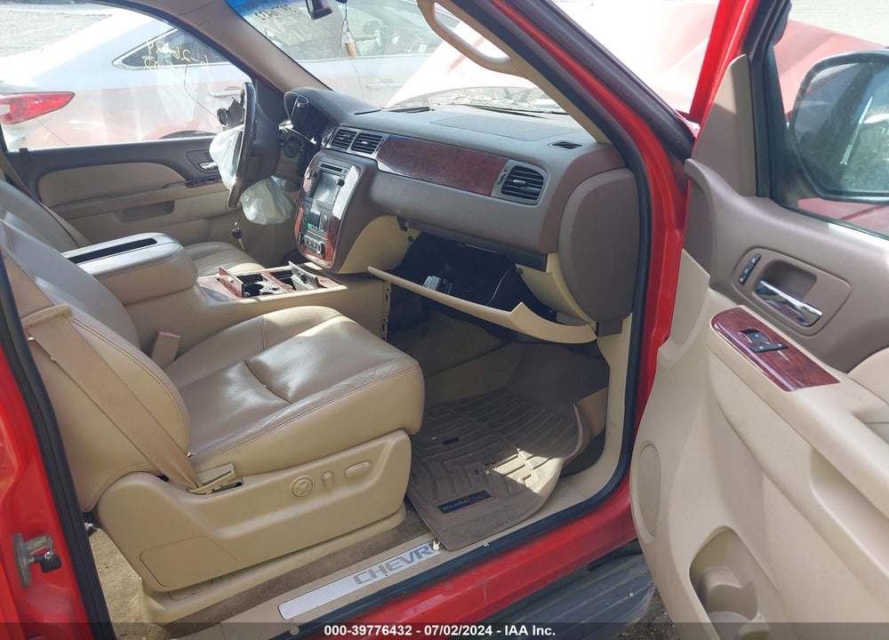 2011 CHEVROLET AVALANCHE 1500 LTZ VIN: 3GNTKGE33BG119542