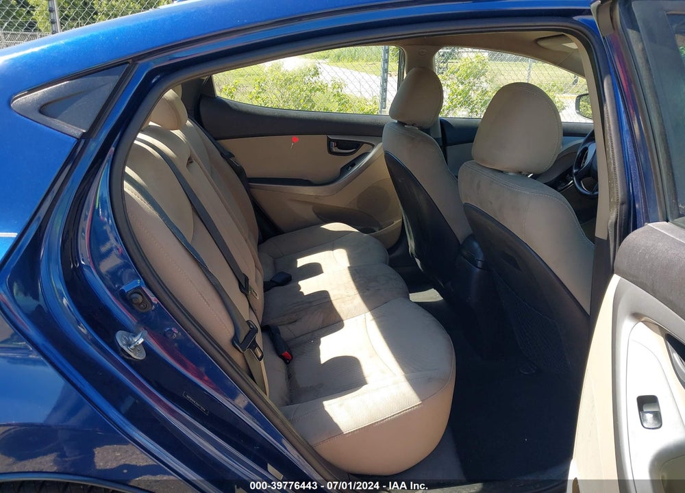 2016 HYUNDAI ELANTRA SE VIN: 5NPDH4AE2GH779104
