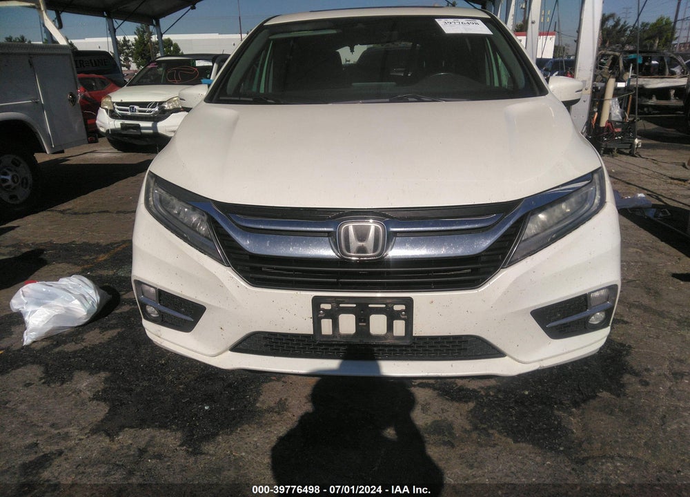 2018 HONDA ODYSSEY TOURING VIN: 5FNRL6H8XJB041119