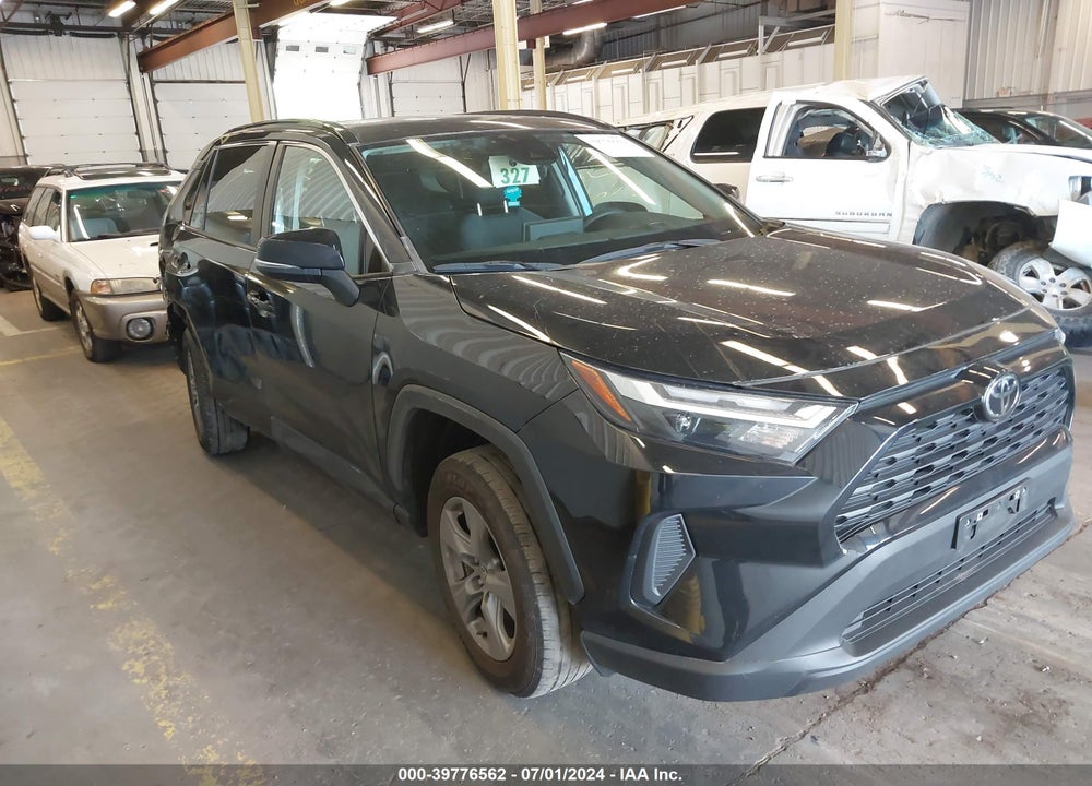 2022 TOYOTA RAV4 XLE VIN: 2T3W1RFV4NW193948