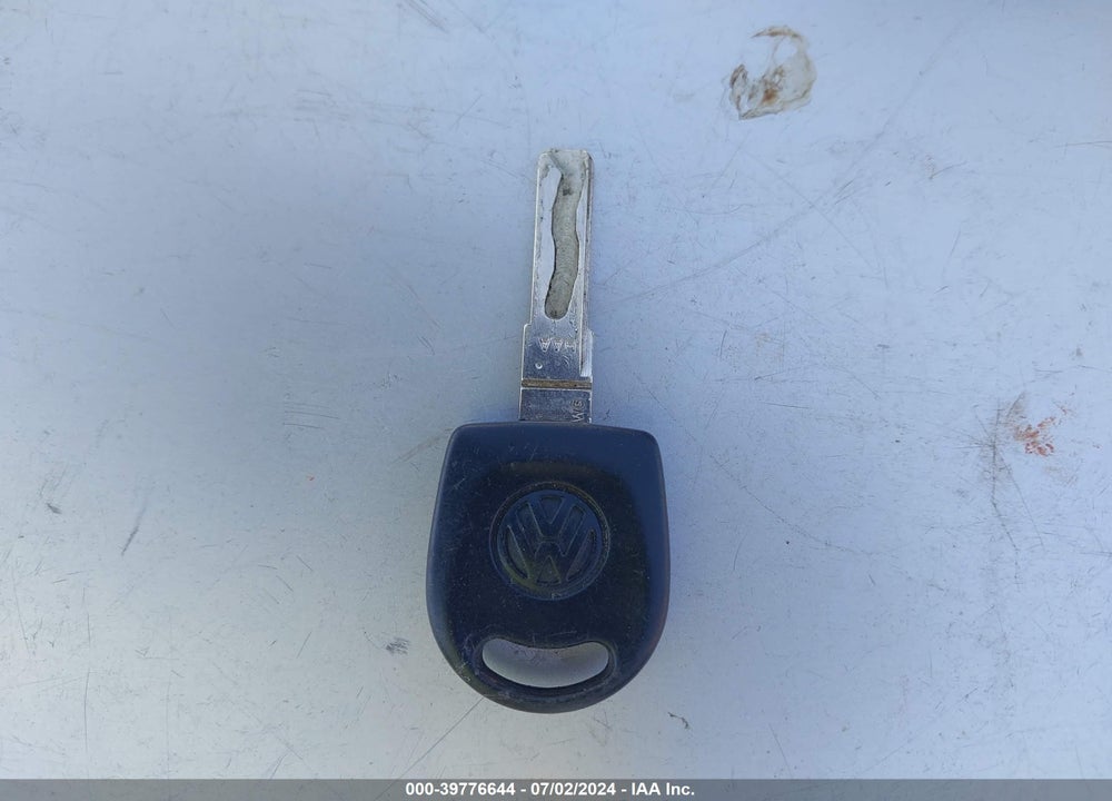 2002 VOLKSWAGEN NEW BEETLE GL VIN: 3VWBK21C22M416488