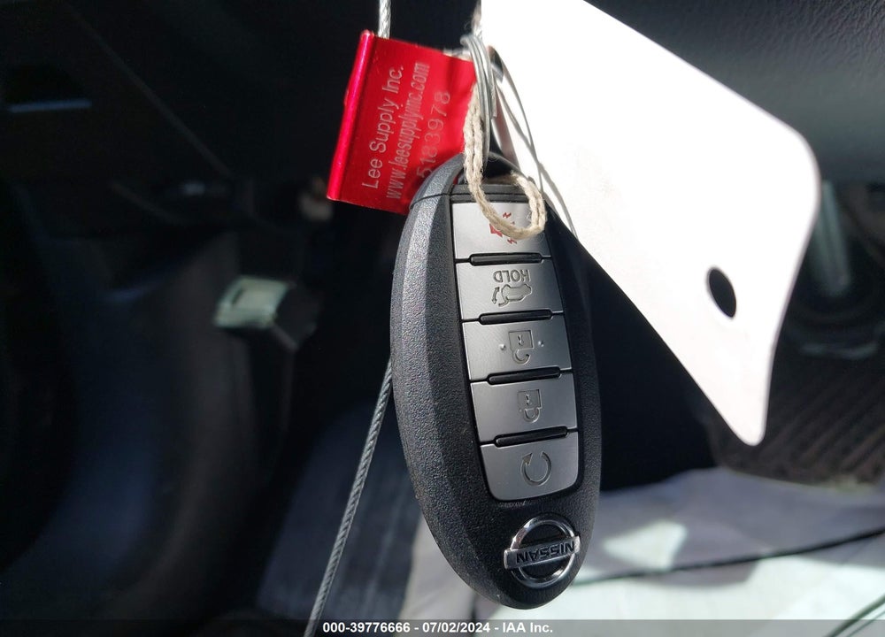 2014 NISSAN PATHFINDER SL VIN: 5N1AR2MM0EC647096