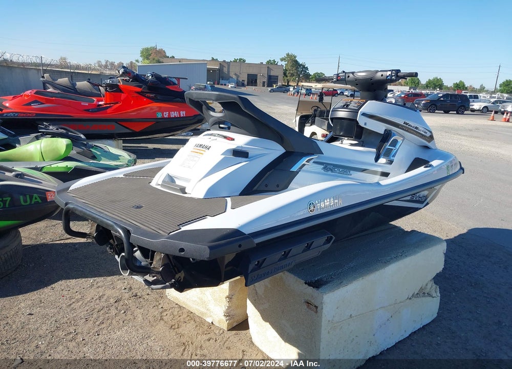 2016 YAMAHA FX CRUISER VIN: YAMA1421J516