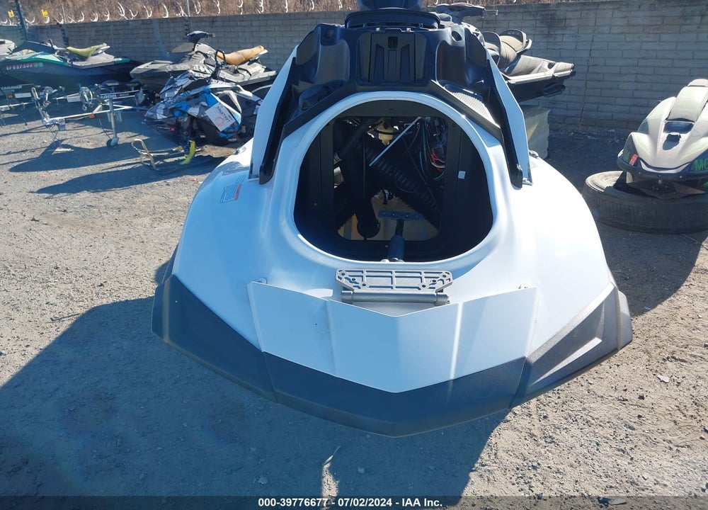2016 YAMAHA FX CRUISER VIN: YAMA1421J516