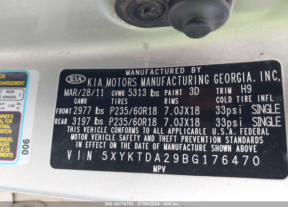 2011 KIA SORENTO LX V6 VIN: 5XYKTDA29BG176470