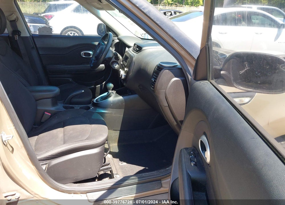 2014 KIA SOUL VIN: KNDJN2A26E7074443