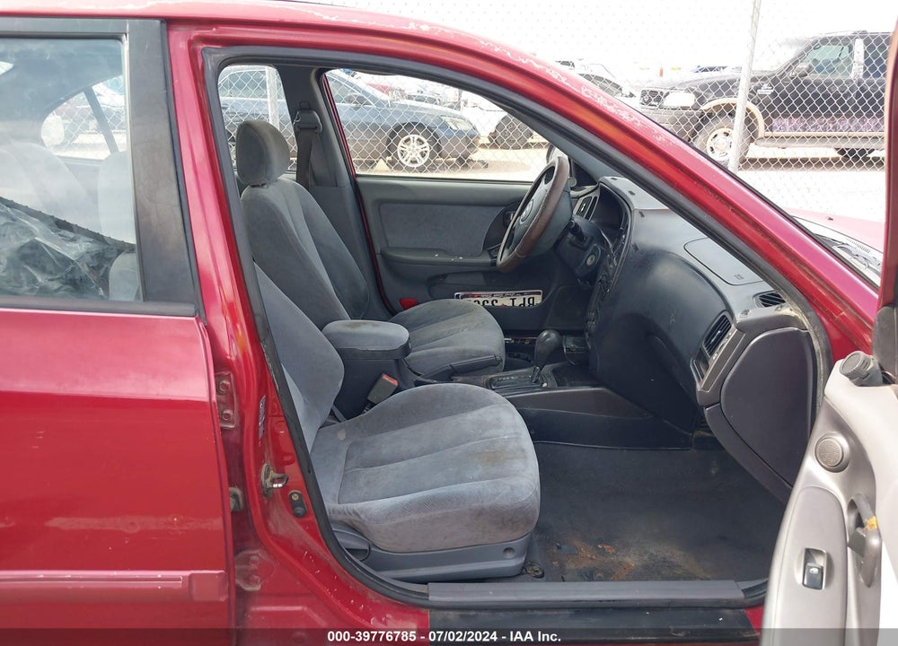 2004 HYUNDAI ELANTRA GLS/GT VIN: KMHDN46D24U784051