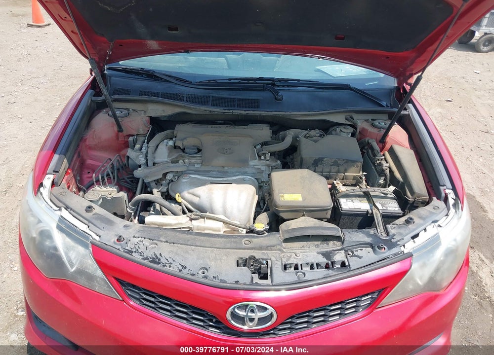 2014 TOYOTA CAMRY SE VIN: 4T1BF1FK6EU813991
