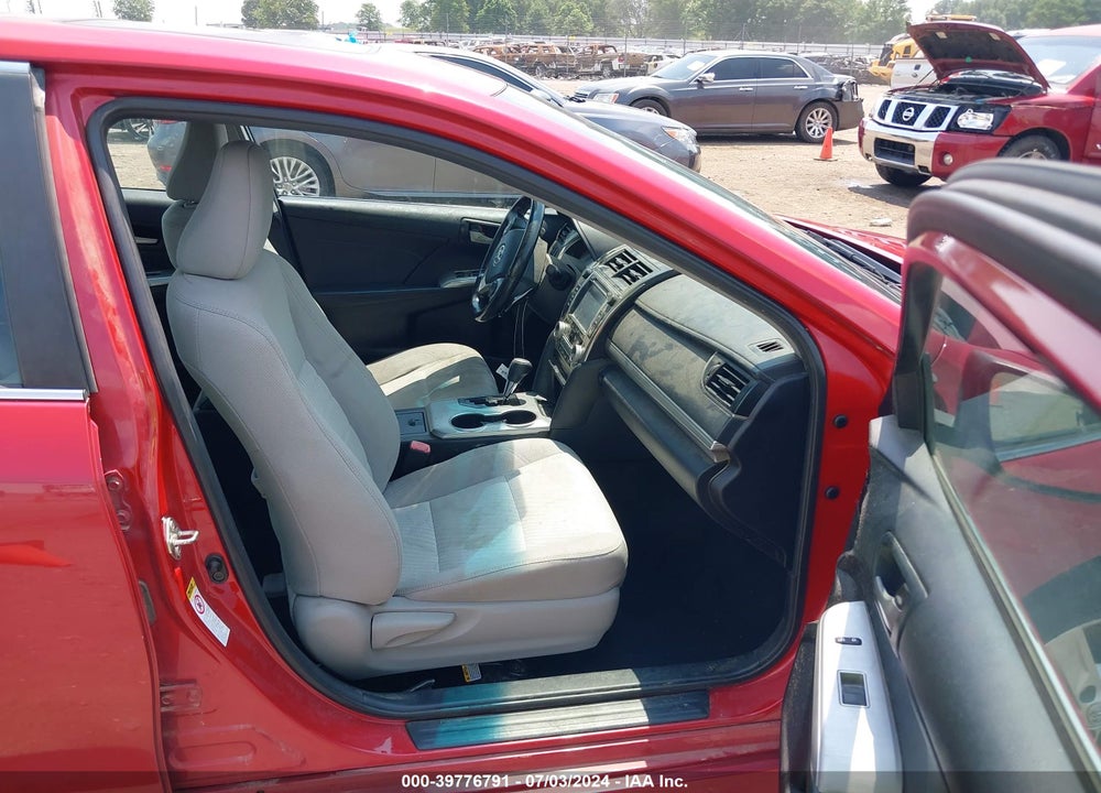 2014 TOYOTA CAMRY SE VIN: 4T1BF1FK6EU813991