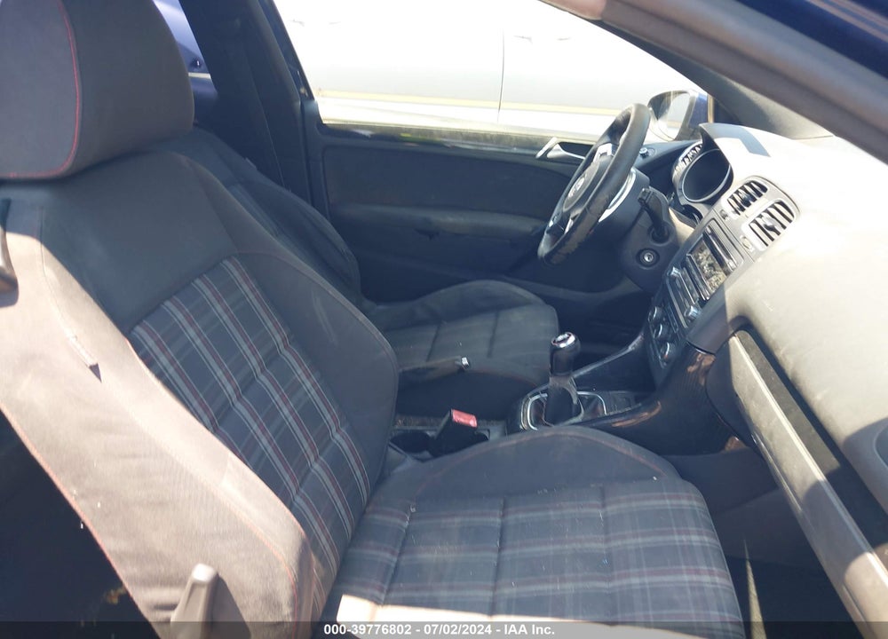 2012 VOLKSWAGEN GTI 2-DOOR VIN: WVWEV7AJ2CW131567