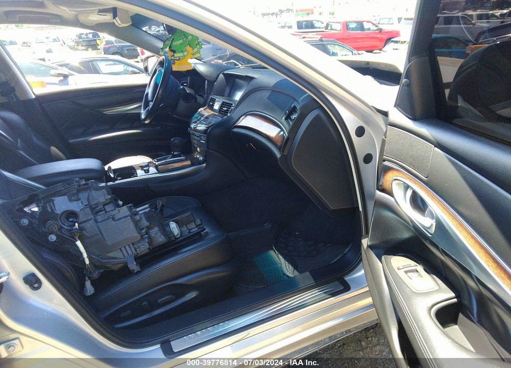2018 INFINITI Q70L 3.7X LUXE VIN: JN1BY1PR4JM370750