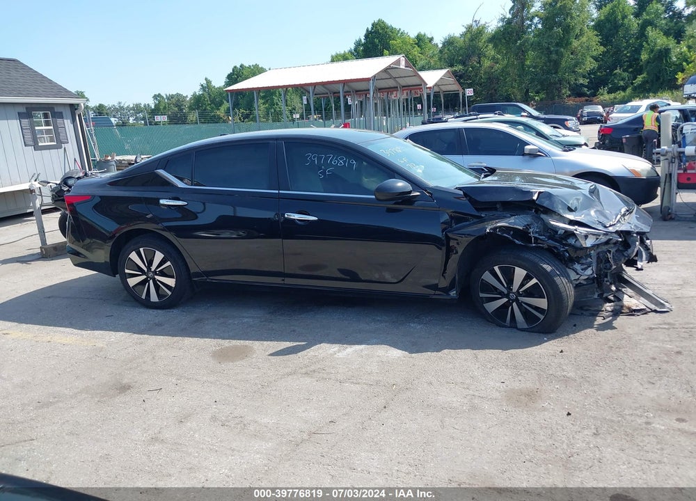 2021 NISSAN ALTIMA SV FWD VIN: 1N4BL4DV2MN379871