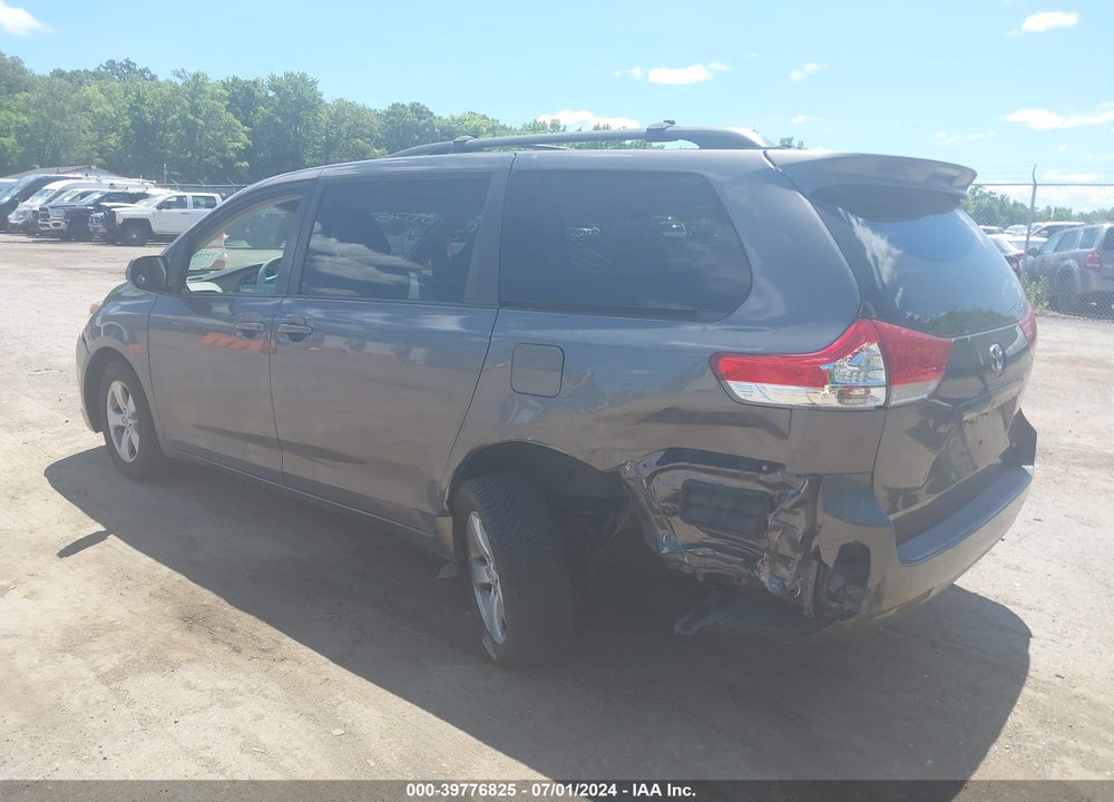 2011 TOYOTA SIENNA LE V6 VIN: 5TDKK3DC4BS088009