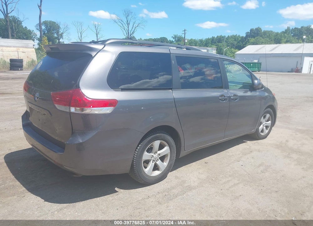 2011 TOYOTA SIENNA LE V6 VIN: 5TDKK3DC4BS088009