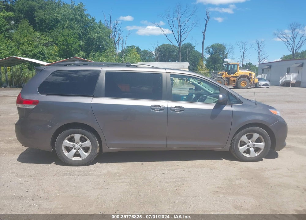 2011 TOYOTA SIENNA LE V6 VIN: 5TDKK3DC4BS088009