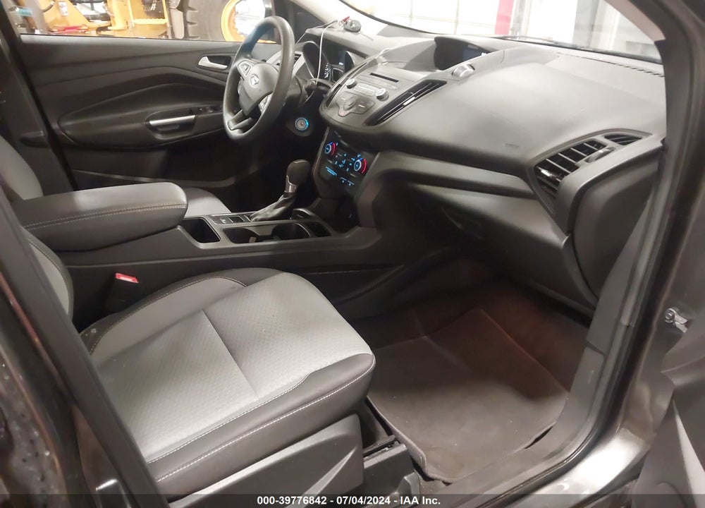 2017 FORD ESCAPE SE VIN: 1FMCU9GD3HUF08106
