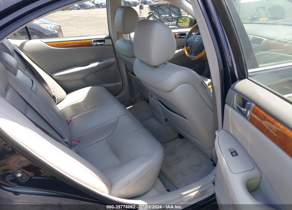 2005 LEXUS ES 330 VIN: JTHBA30G055072510