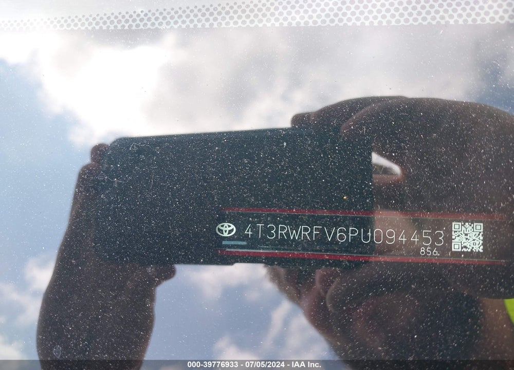2023 TOYOTA RAV4 HYBRID XLE VIN: 4T3RWRFV6PU094453